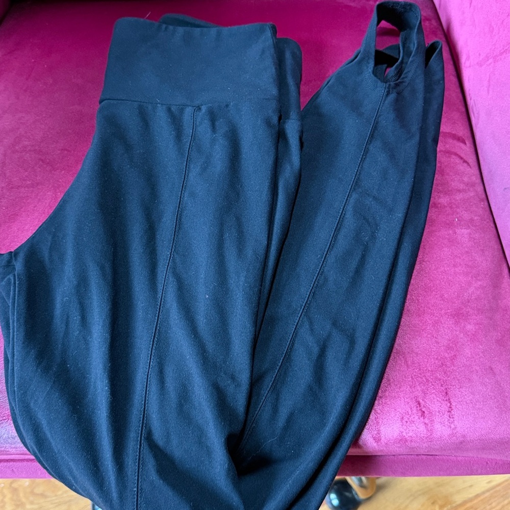 Carbon Black stirrup Leggings